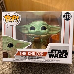 Funko Green Grogu The Child with Cup Pop! #375.